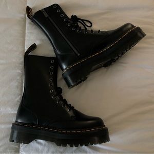 ✨NEW✨ dr.martens platform boots